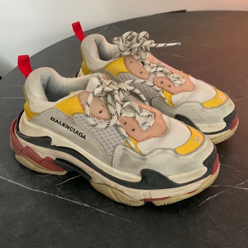 Valenciana Triple S Sneakers
